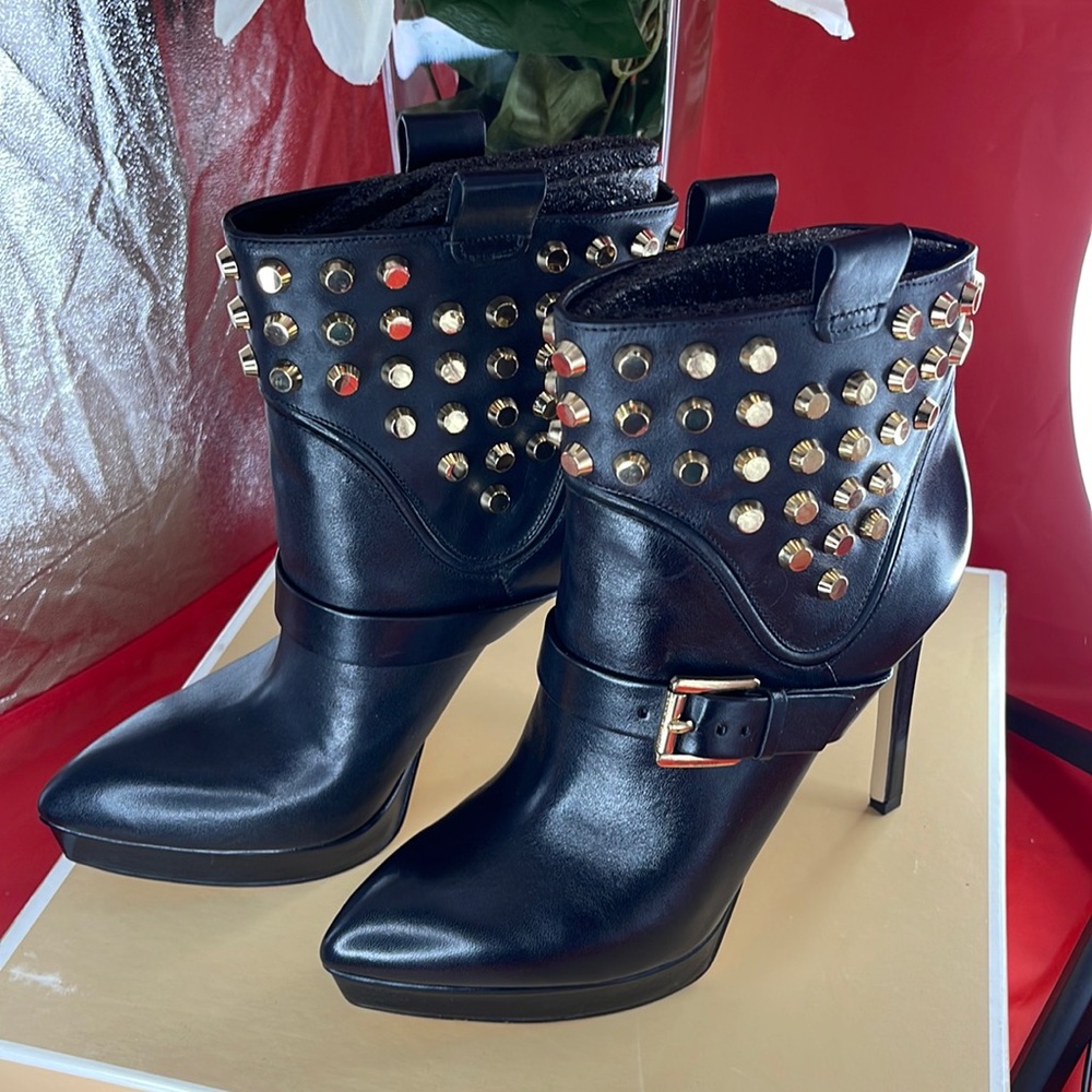 Michael Kors NIB Leather Boots Size 8.5